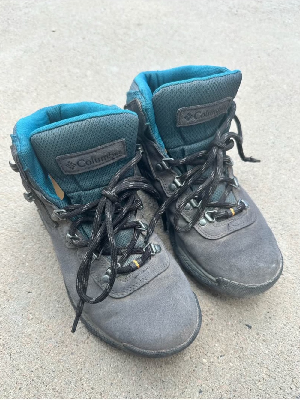 Columbia Women’s Gray Hiking Boots with Teal Lining
